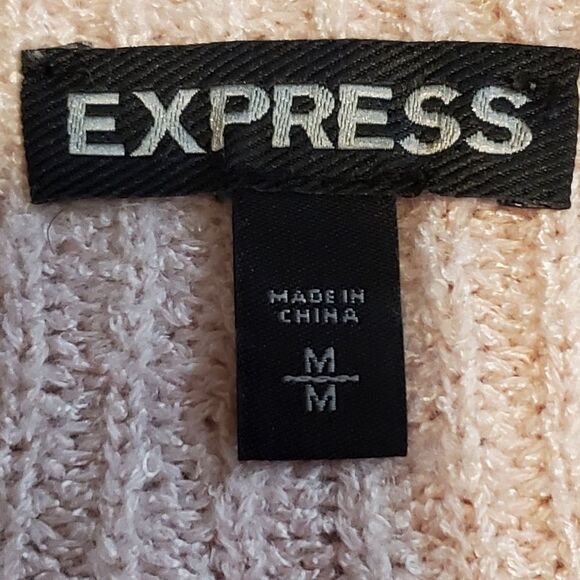 🔸️Express Pink Distressed Lughtweight Hi-Low Cropped Sweater Medium - Picture 6 of 7